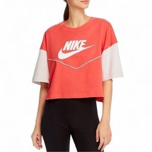 Nike Women's Heritage Crop Top